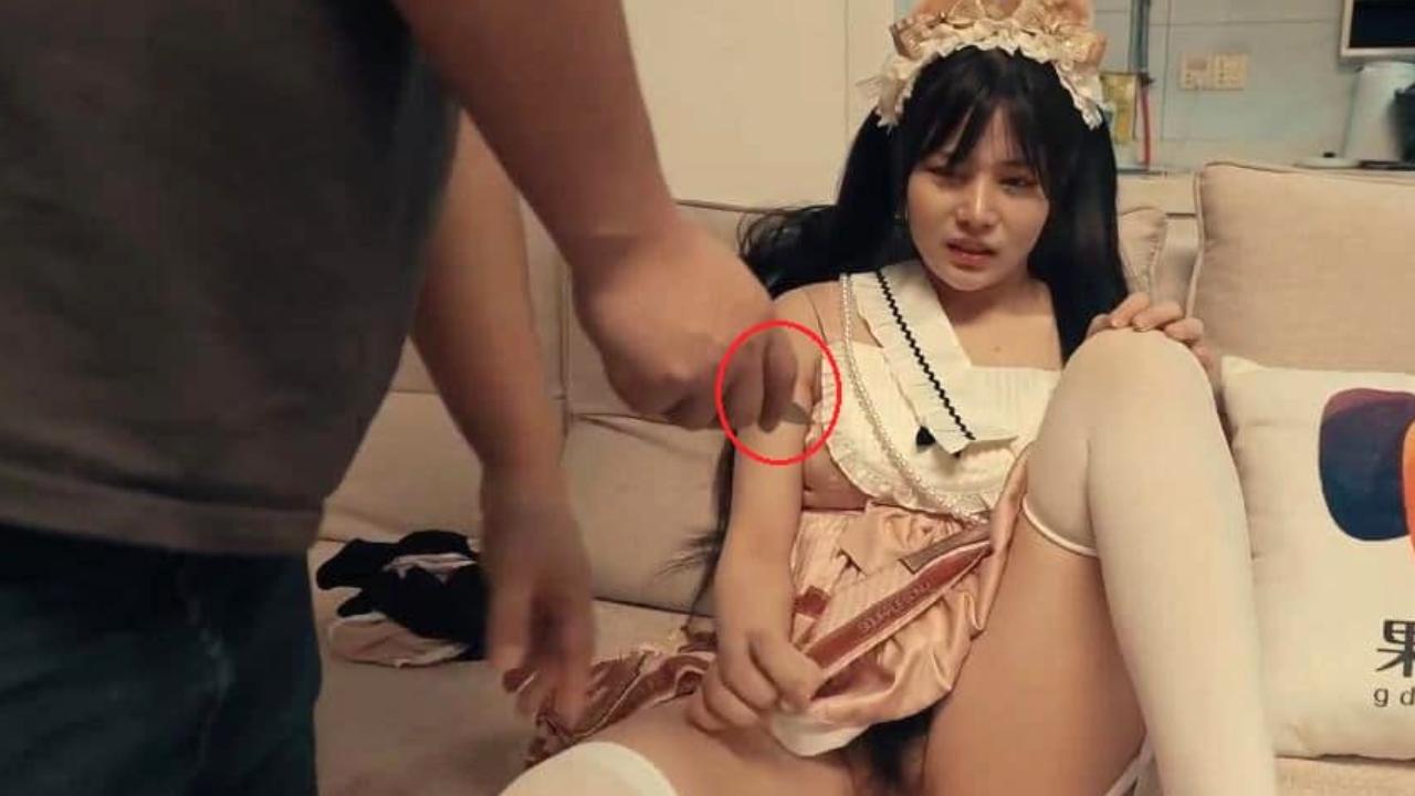 Gã biến thái đột nhập phòng em gái sống một mình