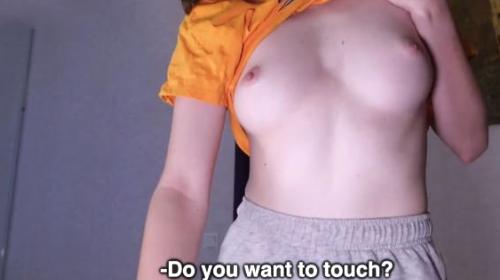 Làm hỏng đồ của anh trai, cô gái đền cho anh một nháy xuất trong